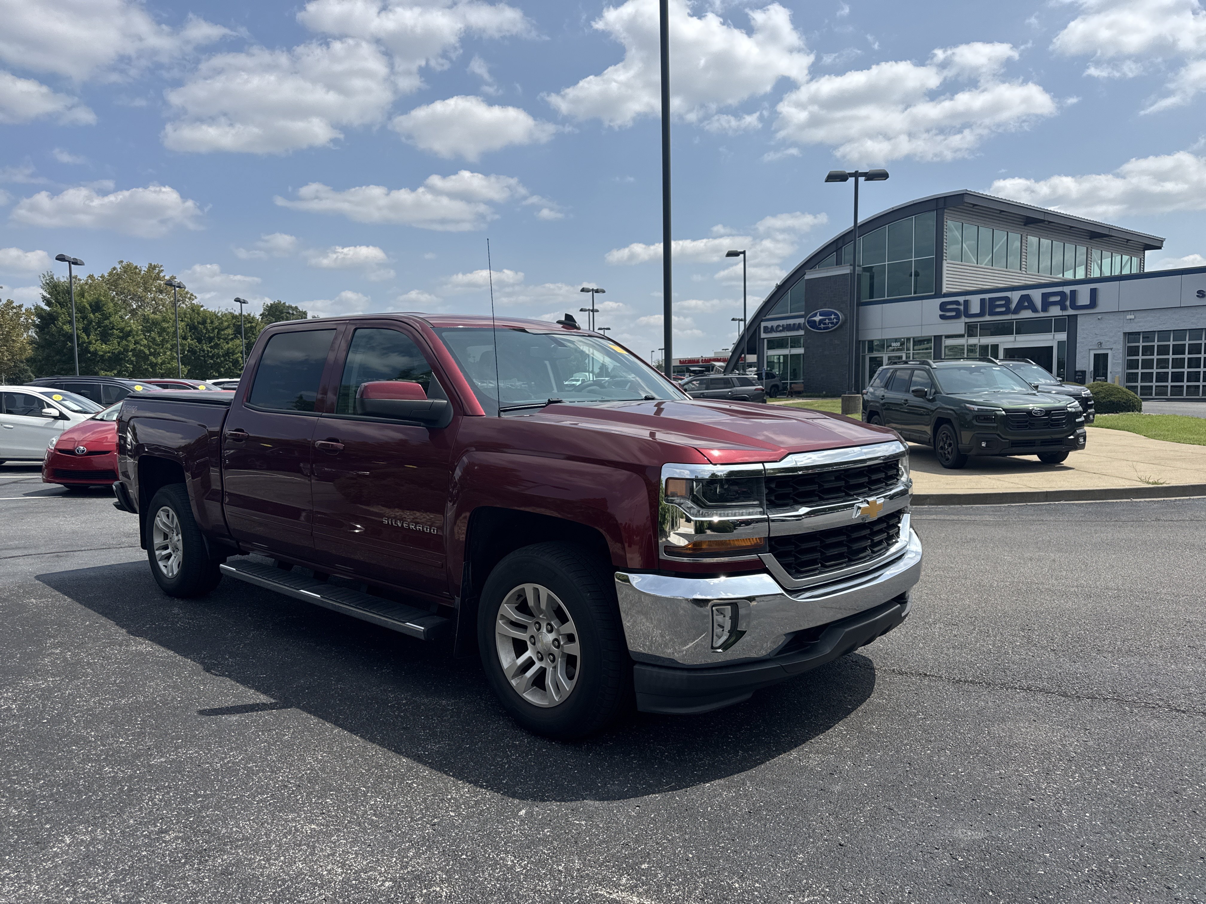 chevrolet silverado 1500 2017 3GCUKREC2HG232237 image chevrolet silverado 1500 2017 3GCUKREC2HG232237 image